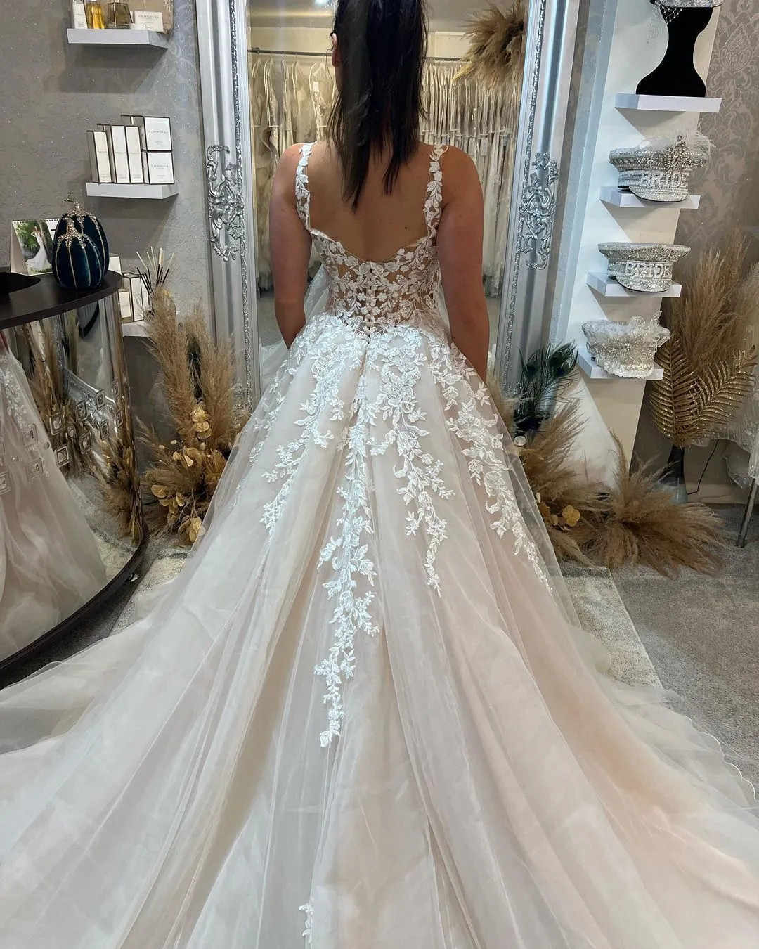 Beautiful Floor Length Sleeveless Straps A-Line Lace Wedding Dress with Split