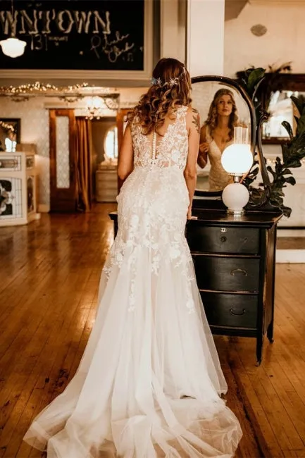 Elegant Sleeveless Straps V-neck A-Line Tulle Wedding Dress with Ruffles